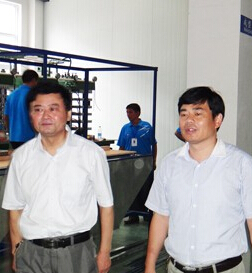 袁永雨到干汊河镇视察羽毛工业集中区建设