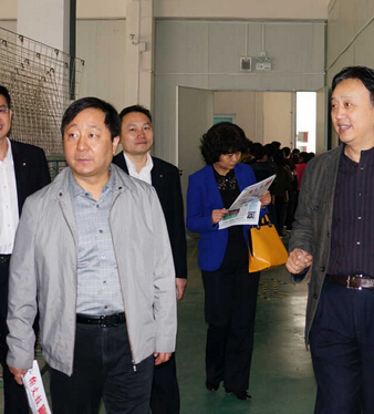 市建设银行行长来我司视察指导